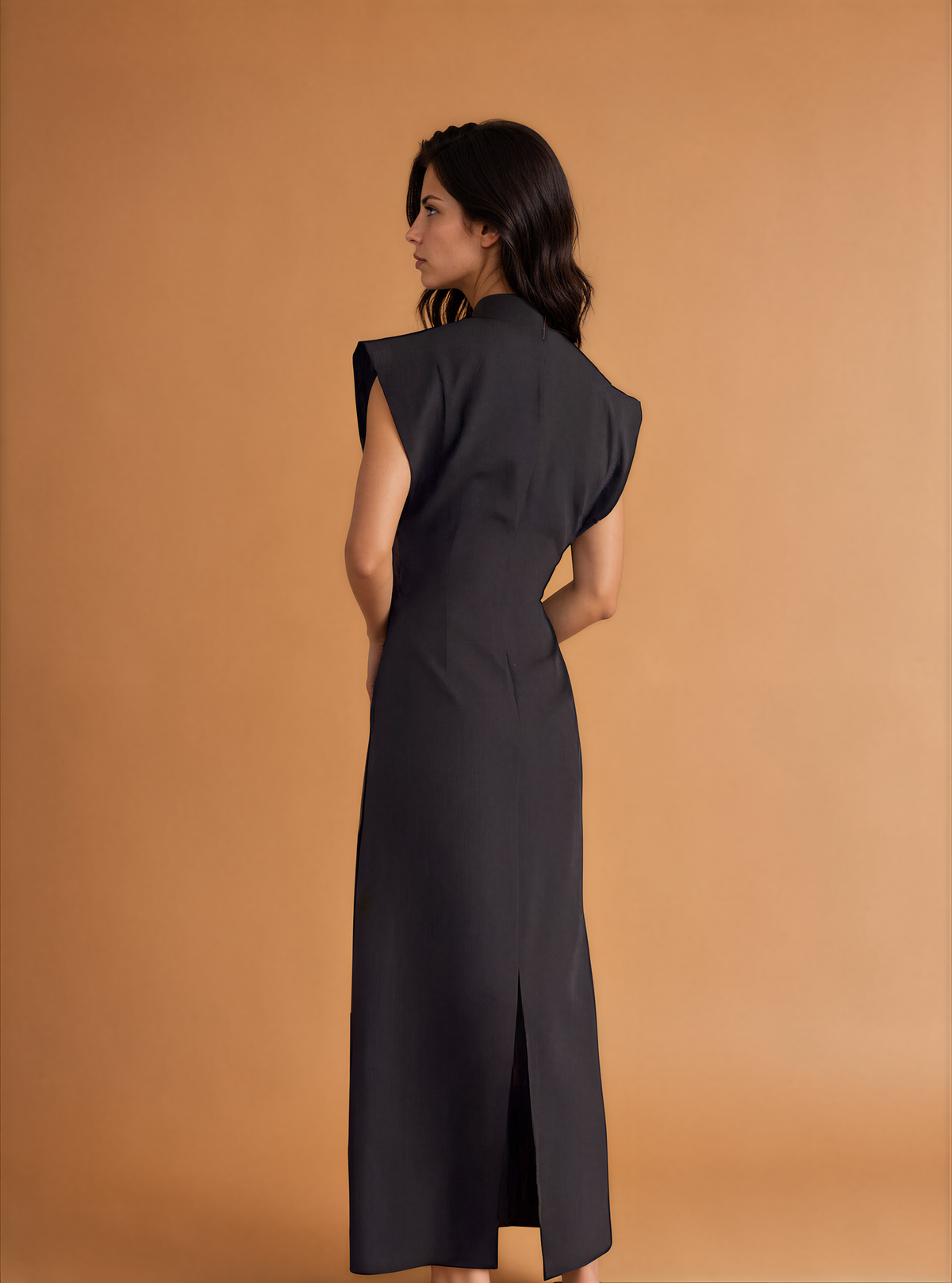 Lizzy Elevated Black Midi