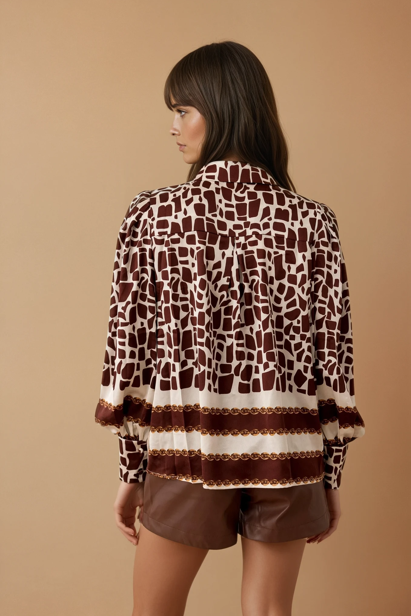 9002-MARRON-11-Erica-Studio_Caramel.png