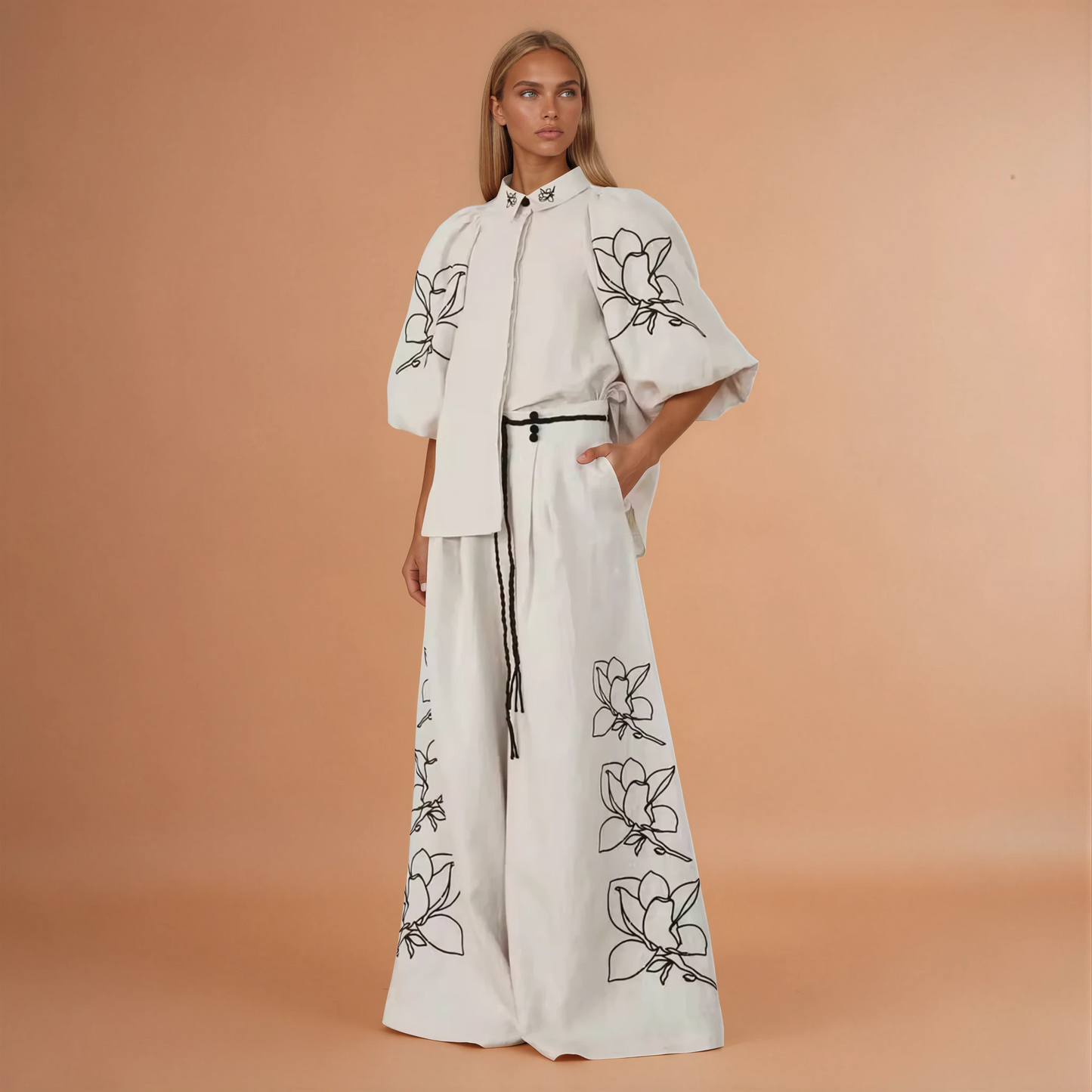 Sue Embroidered Beige Pants